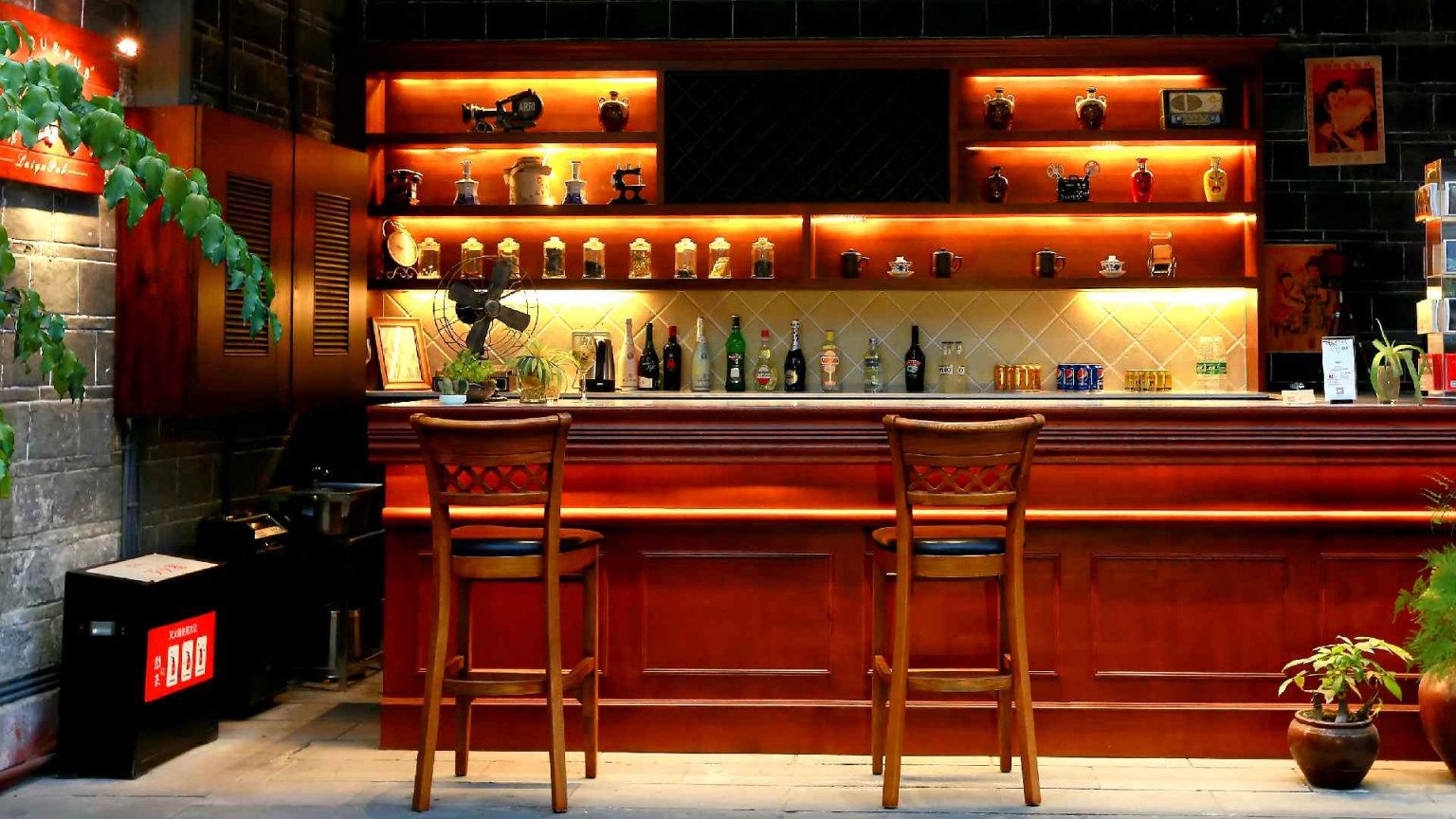 exclusive-bar-equipment-tips