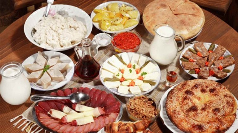 Read more about the article Traditional Serbian Breakfast